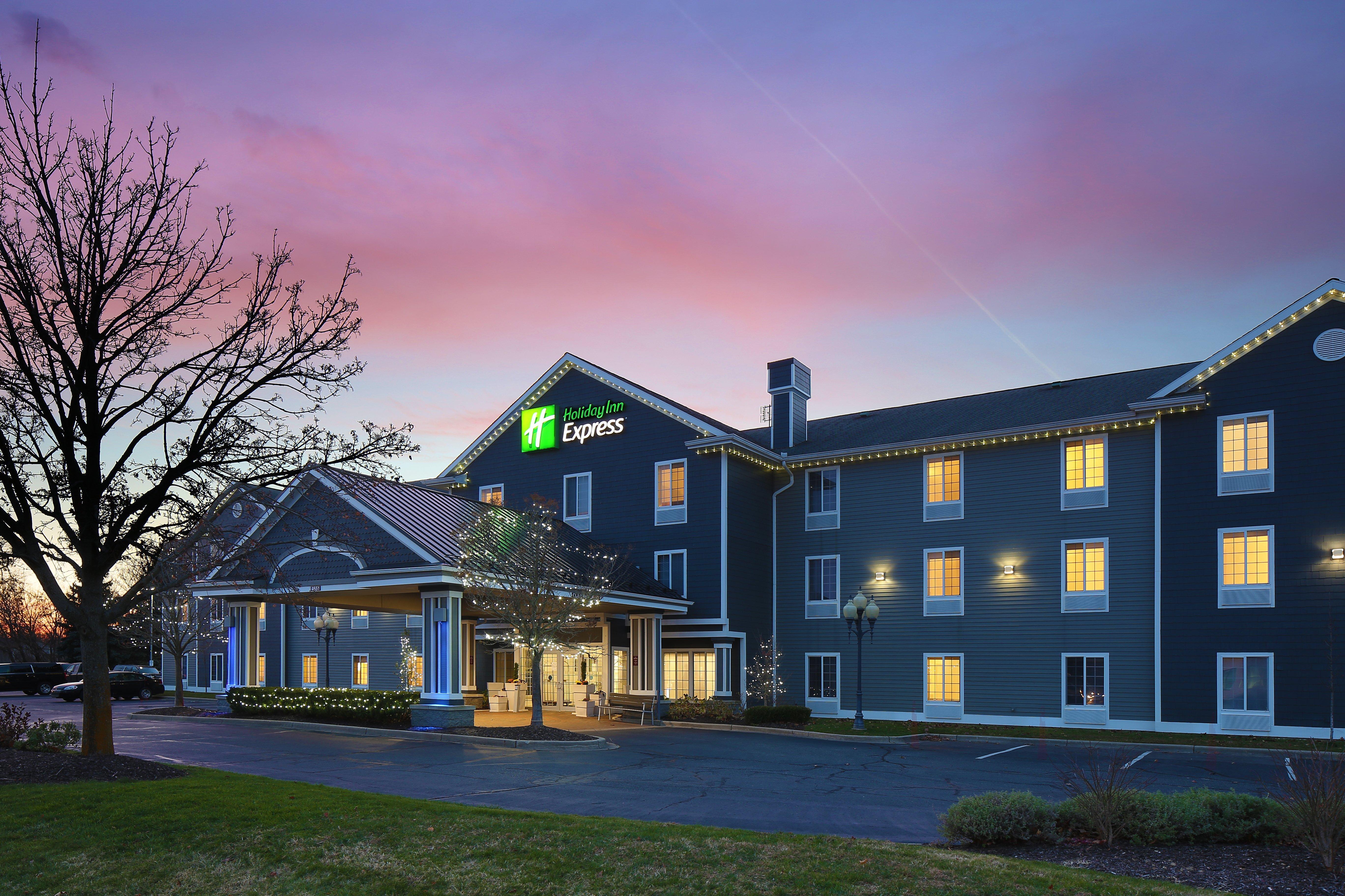 Holiday Inn Express Grand Rapids Southwest By Ihg Грандвіл Екстер'єр фото