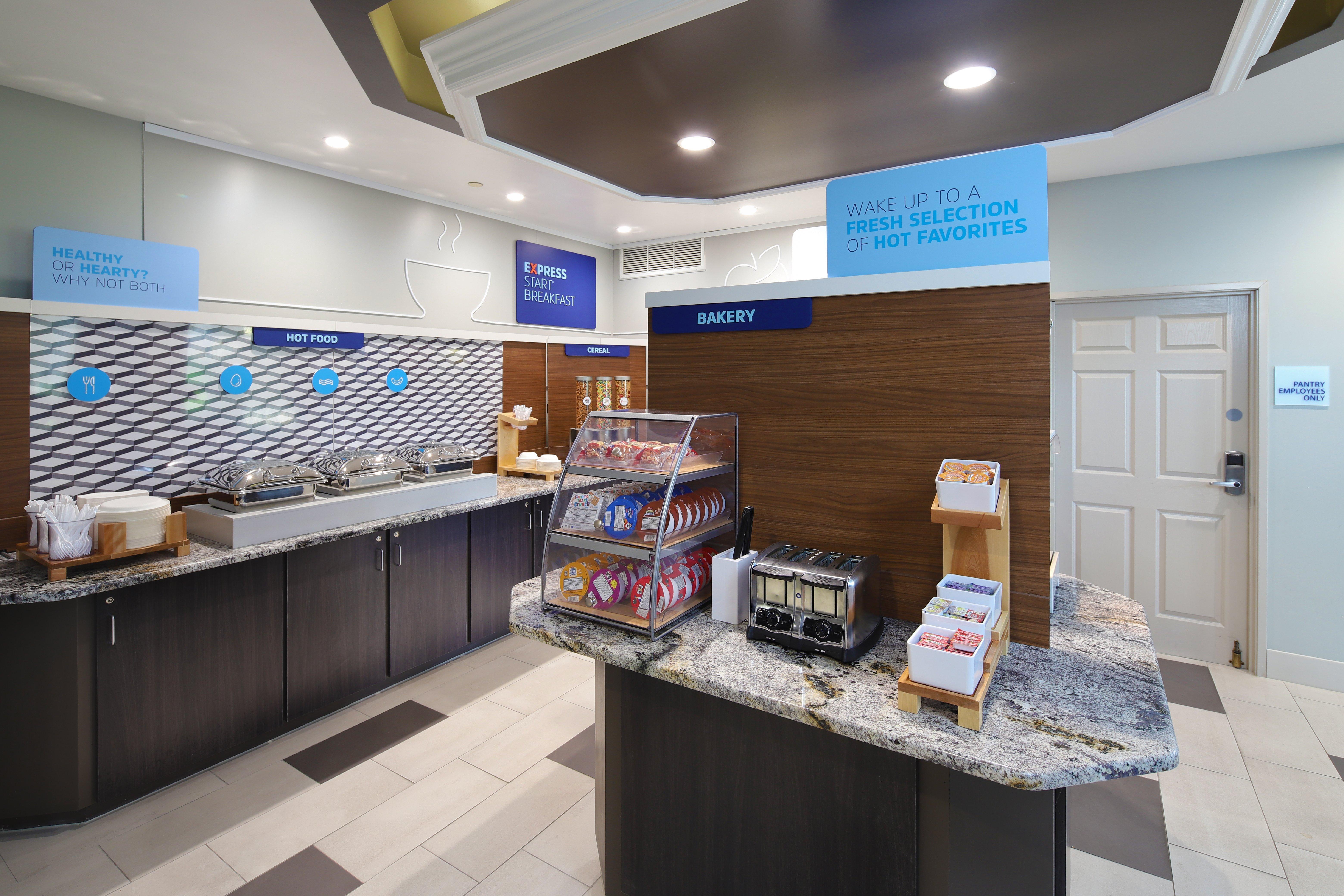 Holiday Inn Express Grand Rapids Southwest By Ihg Грандвіл Екстер'єр фото