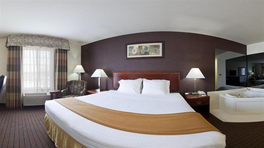 Holiday Inn Express Grand Rapids Southwest By Ihg Грандвіл Екстер'єр фото